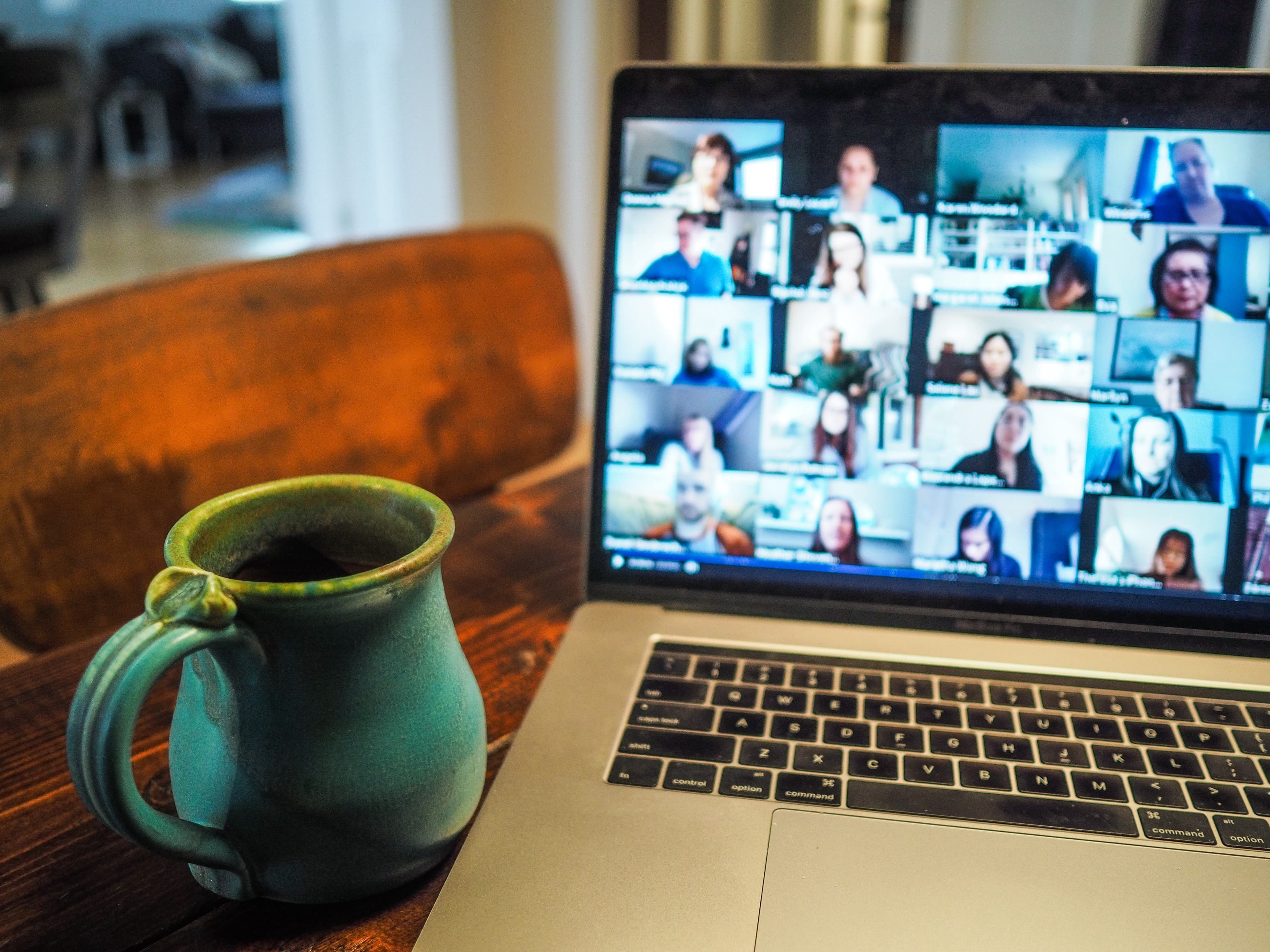 16 Tips on How to Make Remote Meetings More Efficient (+ Apps & Tools)